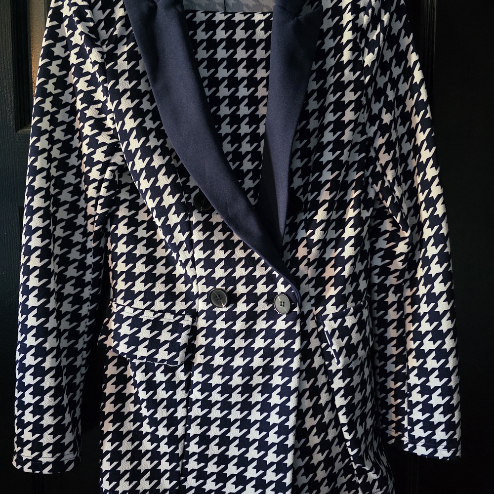 SHEIN Navy and White Houndstooth Blazer